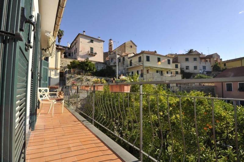 B&B Ca' De Pippu Diano Castello Exterior foto